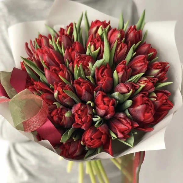 35 пионовидных тюльпан